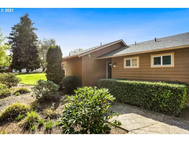 MLS: 21488859 Condo For Sale