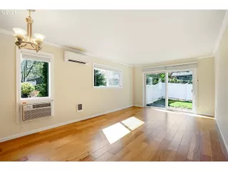 Photo #6: 21488859 Listing