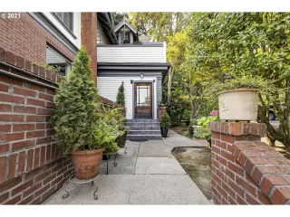 Photo #3: 21489056 Listing