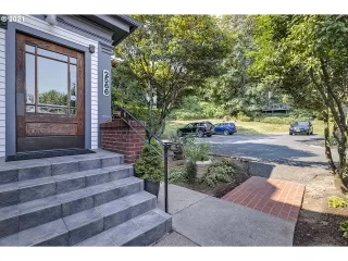 Photo #6: 21489056 Listing