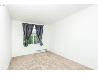 Photo #2: 21489155 Listing