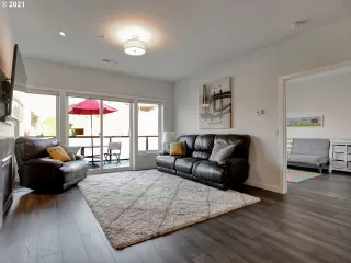 Photo #2: 21489862 Listing