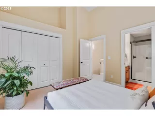 Photo #5: 21490359 Listing 