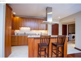 Photo #1: 21490631 Listing 