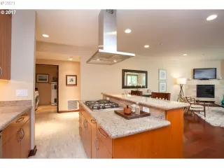 Photo #2: 21490631 Listing 