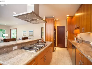 Photo #3: 21490631 Listing 