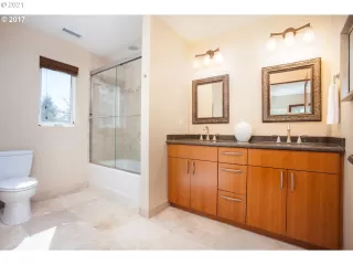 Photo #4: 21490631 Listing 