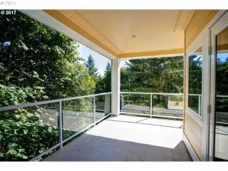 Photo #5: 21490631 Listing 
