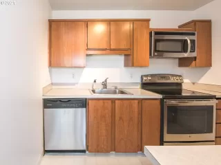 Photo #6: 21490634 Listing