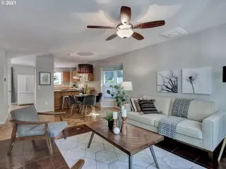 Photo #4: 21490860 Listing