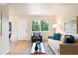 Photo #4: 21491648 Listing