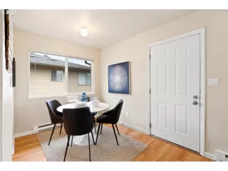 Photo #5: 21491648 Listing