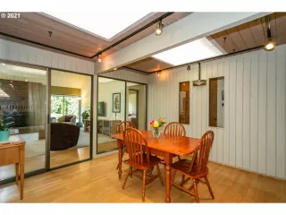 Photo #2: 21491838 Listing 