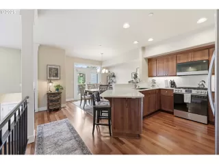 Photo #2: 214918773 Listing 