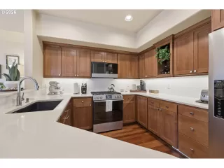 Photo #4: 214918773 Listing 