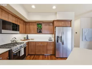 Photo #6: 214918773 Listing 