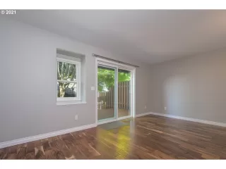 Photo #5: 21492614 Listing 