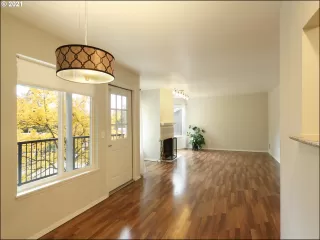 Photo #2: 21492825 Listing