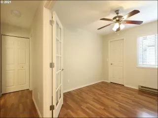 Photo #6: 21492825 Listing