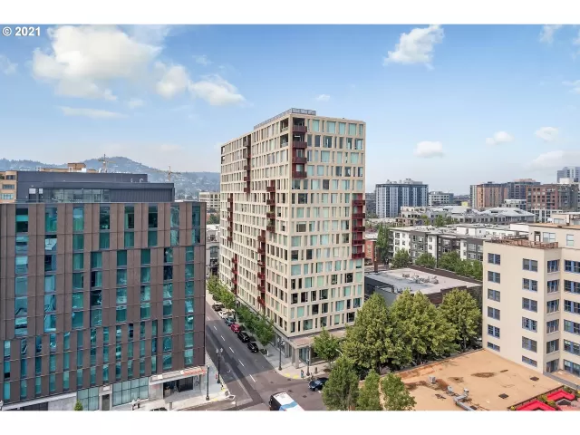 MLS: 21492916 Condo For Sale