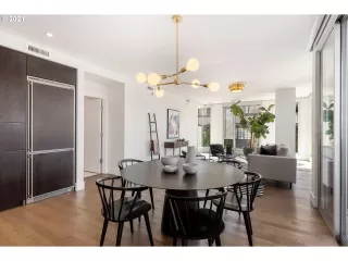 Photo #1: 21492916 Listing