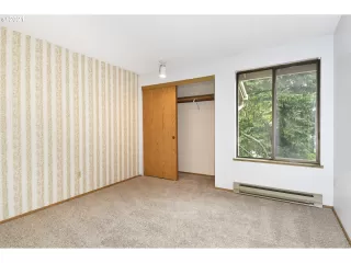 Photo #6: 21493004 Listing