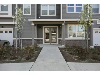 Photo #5: 21493311 Listing 