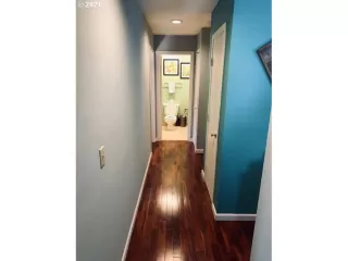 Photo #6: 21493341 Listing