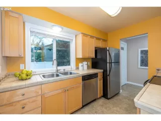 Photo #4: 21494171 Listing