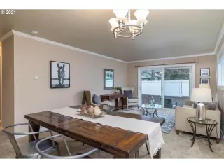 Photo #5: 21494171 Listing