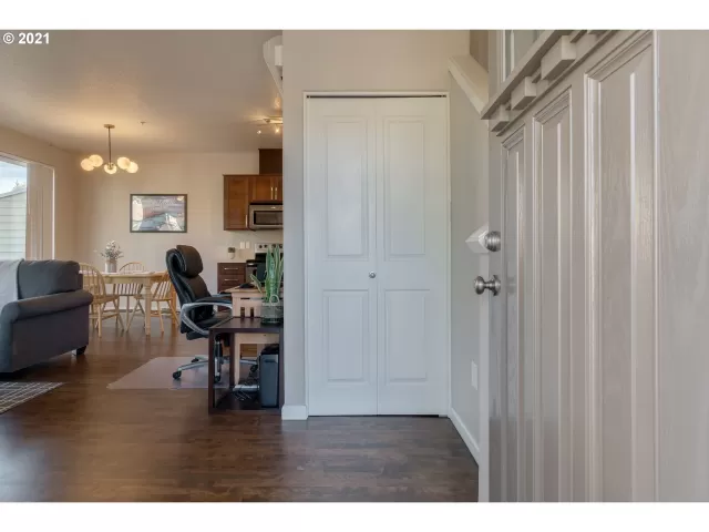 MLS: 21495504 Condo For Sale