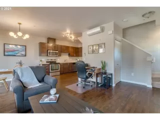 Photo #3: 21495504 Listing