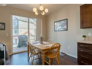 Photo #5: 21495504 Listing