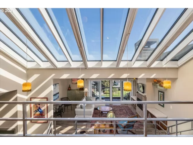 MLS: 21495610 Condo For Sale