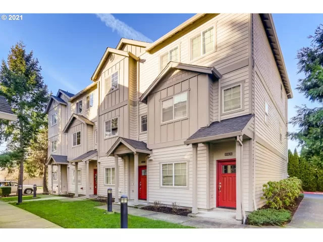 MLS: 21495782 Condo For Sale