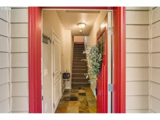 Photo #3: 21495782 Listing
