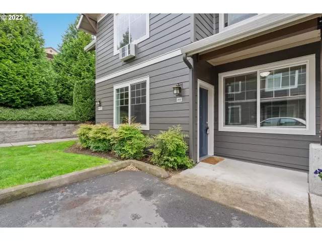 MLS: 21495945 Condo For Sale