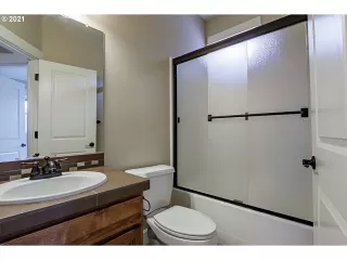 Photo #3: 21496804 Listing
