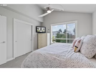 Photo #5: 21497229 Listing