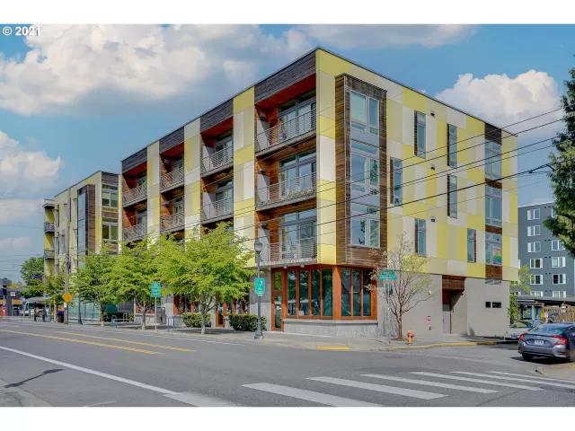 MLS: 21497692 Condo For Sale