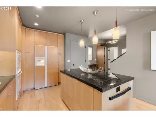 Photo #3: 21498538 Listing