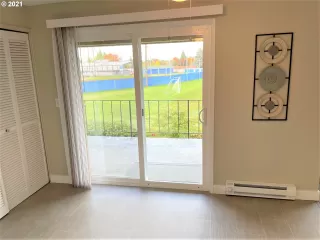 Photo #5: 21498629 Listing