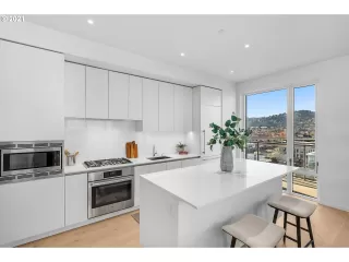 Photo #5: 21498642 Listing 