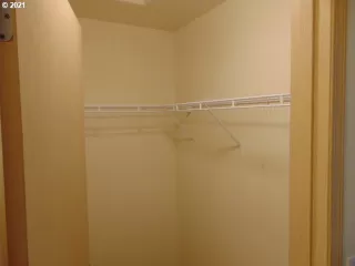 Photo #2: 21498948 Listing