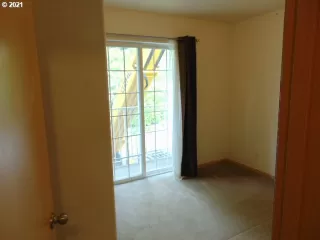 Photo #6: 21498948 Listing