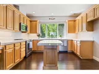 Photo #6: 21499207 Listing