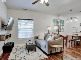 Photo #2: 21499329 Listing