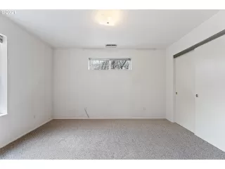 Photo #6: 21499385 Listing