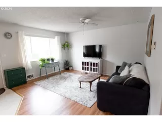 Photo #3: 21499451 Listing