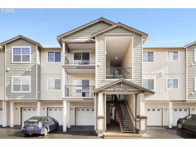 MLS: 21499577 Condo For Sale